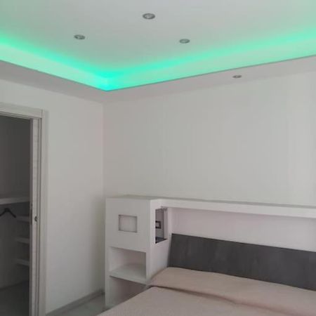 Chromotherapy Flat มอนเซร์ราโต ภายนอก รูปภาพ